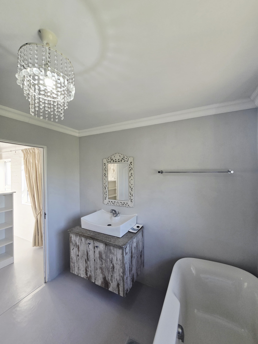 4 Bedroom Property for Sale in Fernridge Western Cape